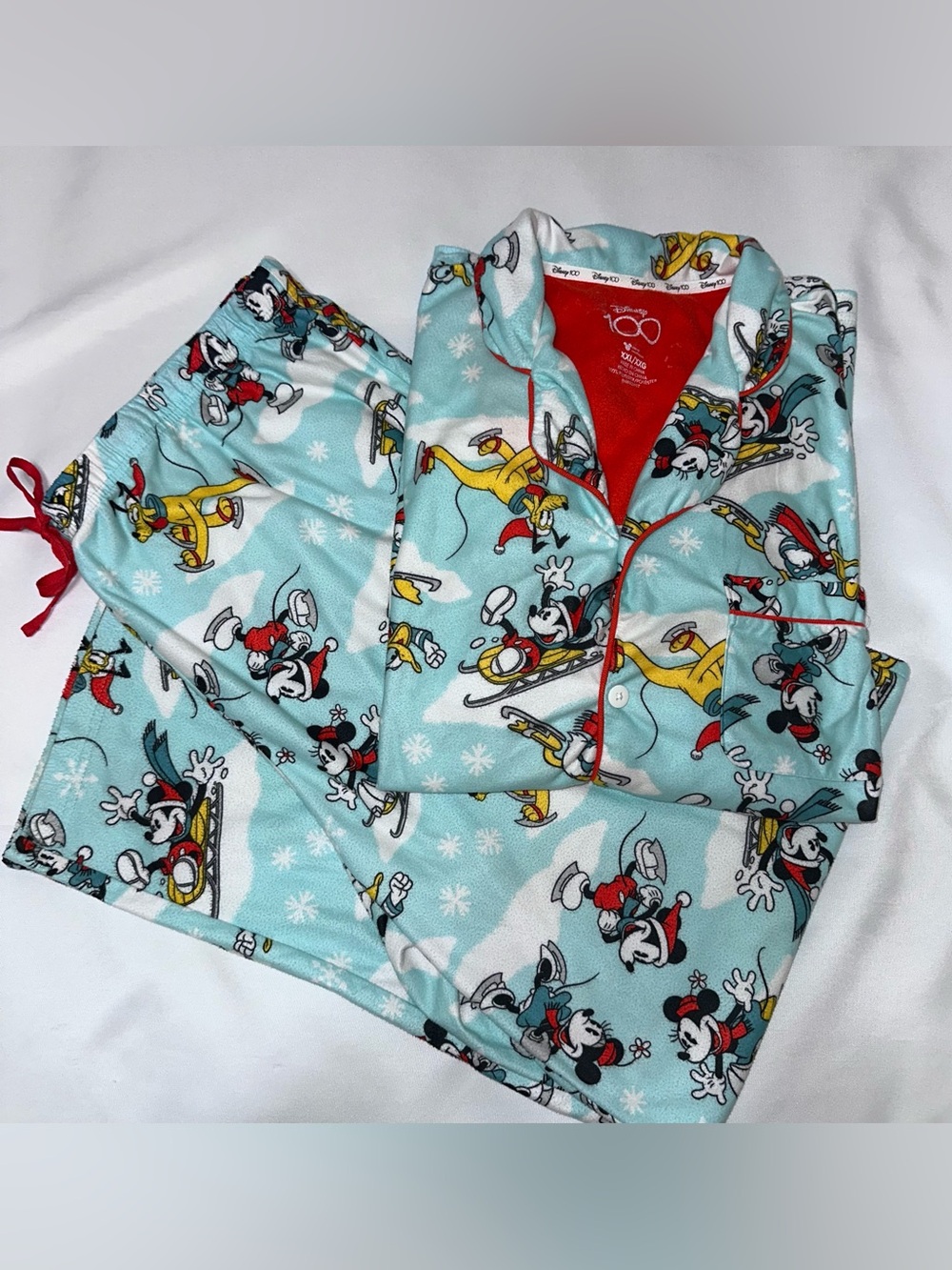 Disney 100 Mickey & Friends women’s winter Pajama Set XXL Mickey & Minnie ski